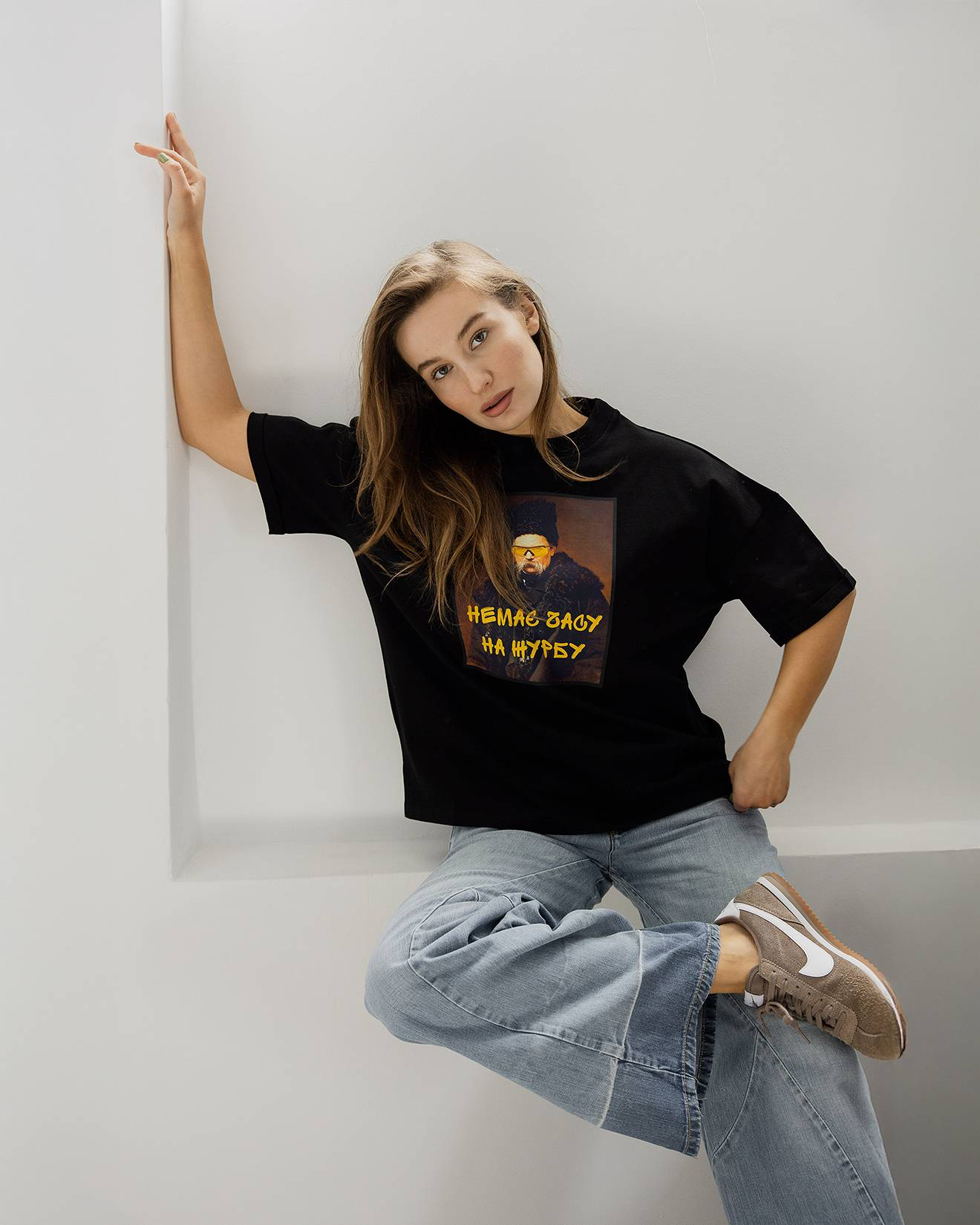 Unisex Oversized T-Shirt Featuring Ukrainian Cultural Icons