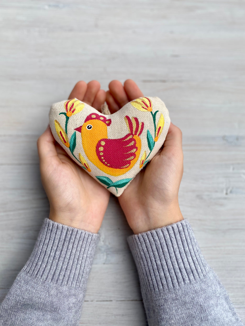 Souvenir "Heart with orange bird (vanilla)"