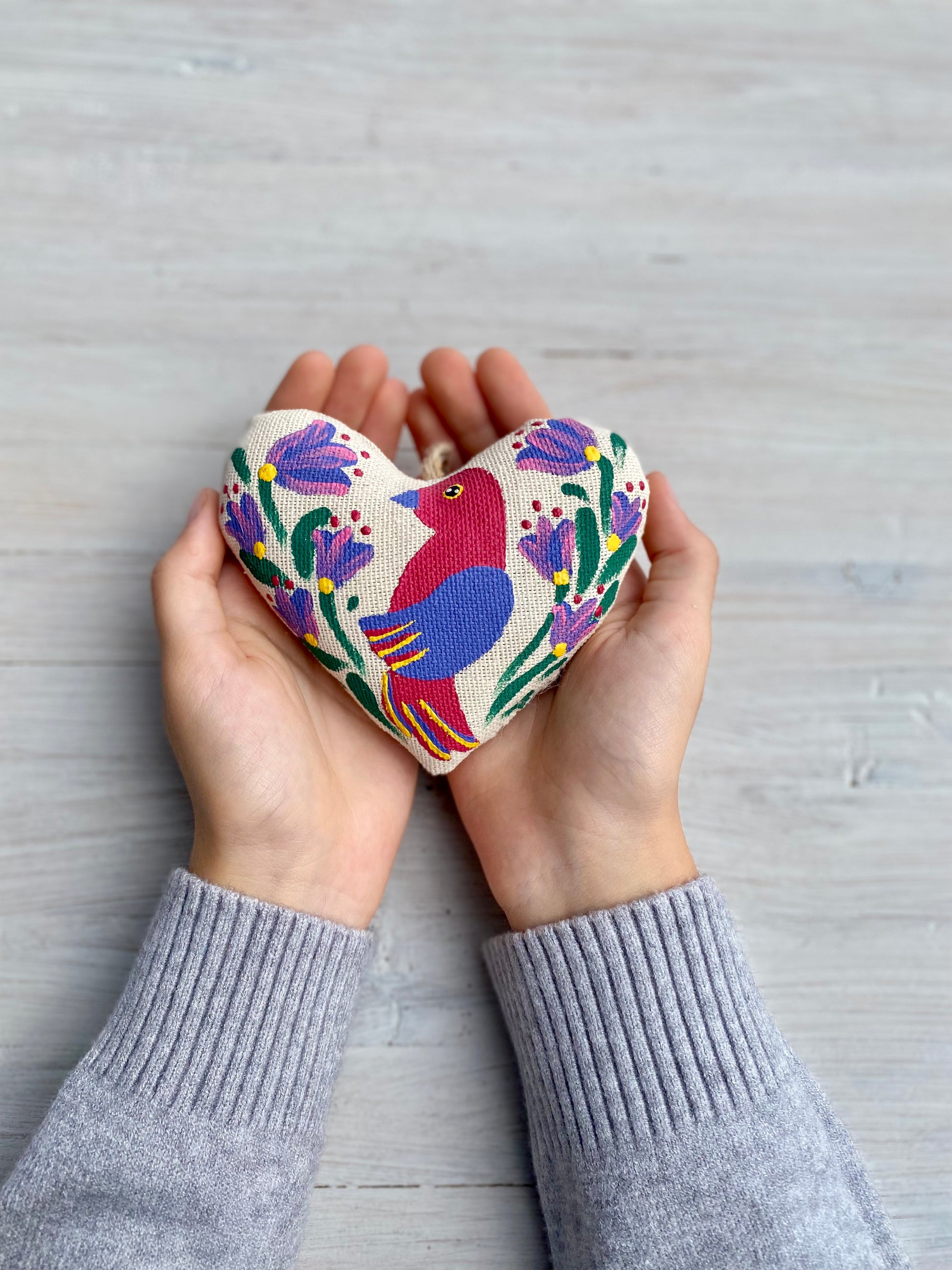 Souvenir "Heart with pink bird (vanilla)"