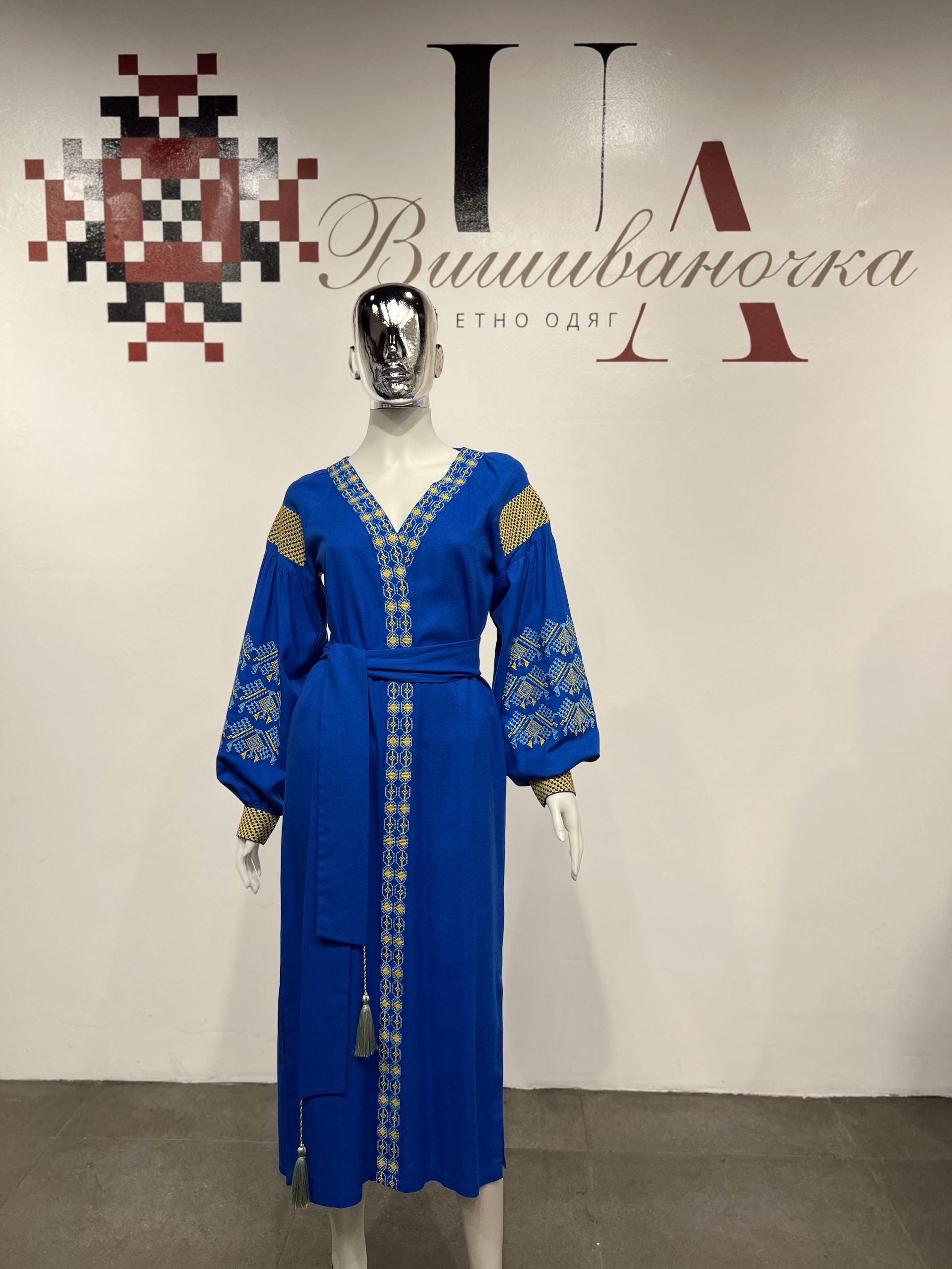 Embroidered dress "Melashka"