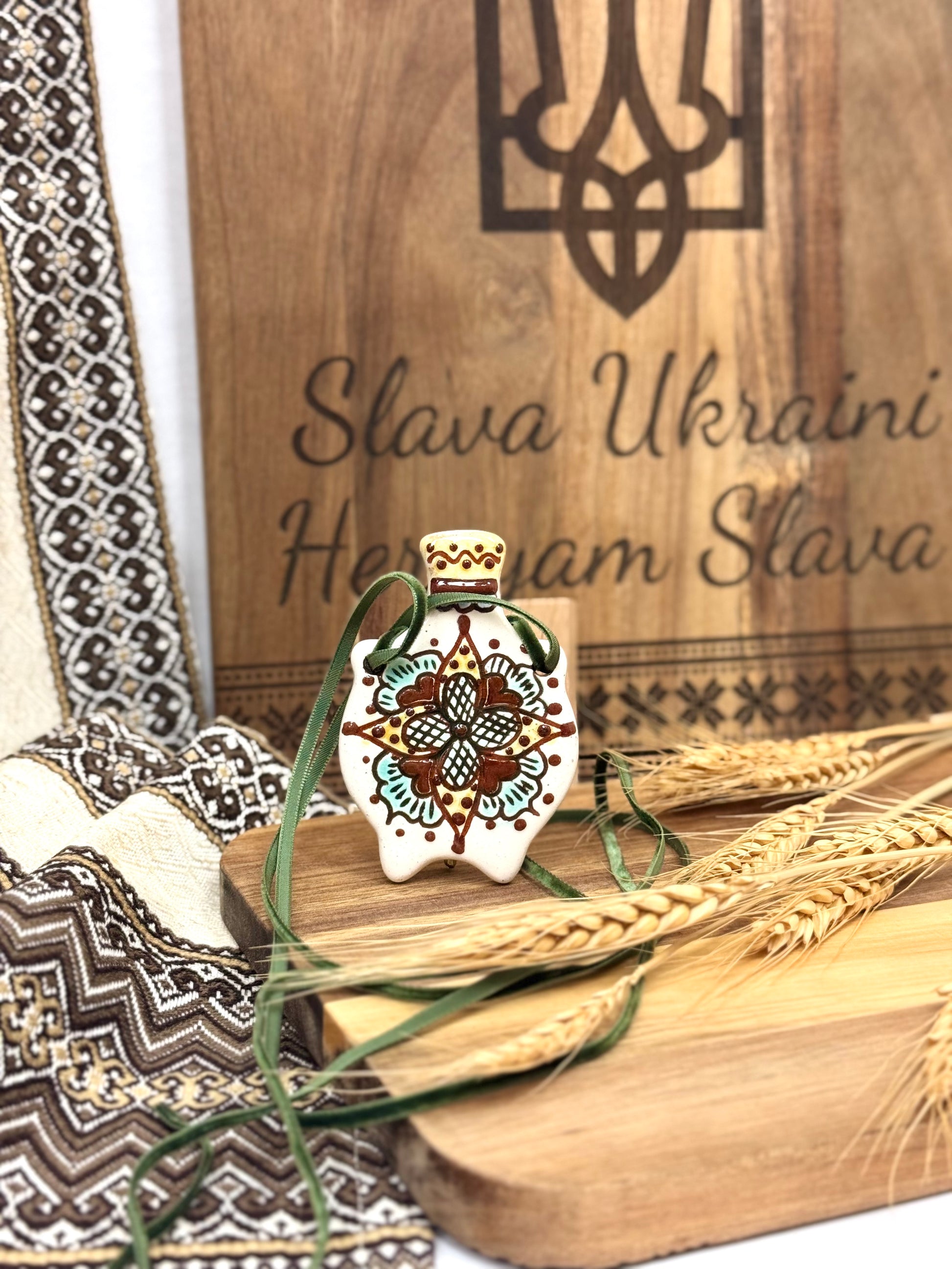 Hanging Pendant With Kosiv Ceramics