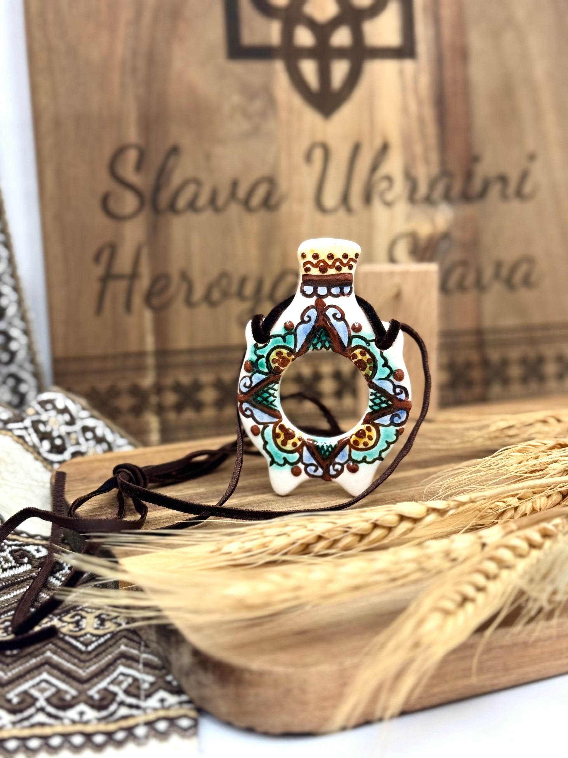 Hanging Pendant With Kosiv Ceramics
