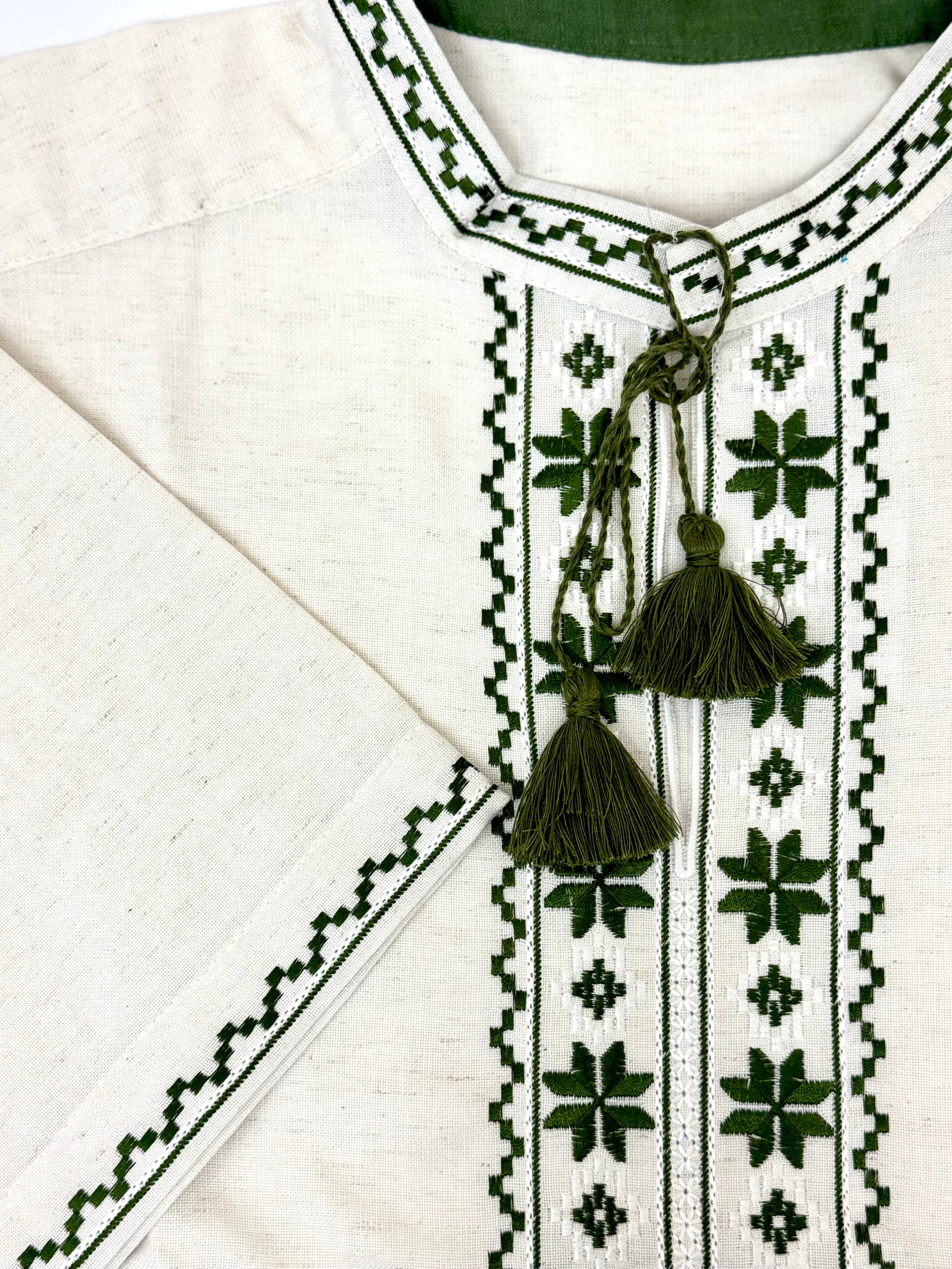Men’s Linen Vyshyvanka With Traditional Embroidery Short Sleeve
