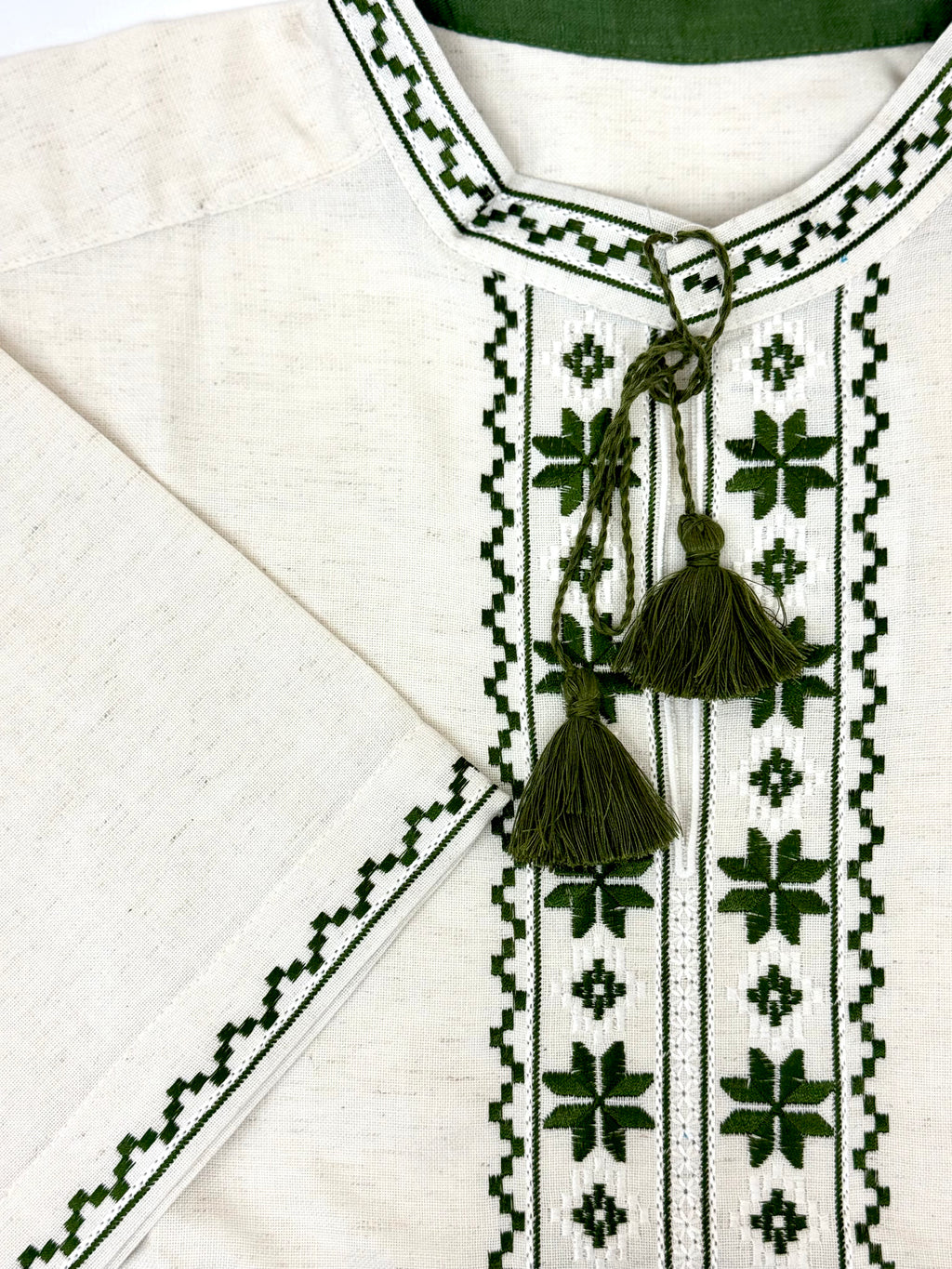 Men’s Linen Vyshyvanka With Traditional Embroidery Short Sleeve