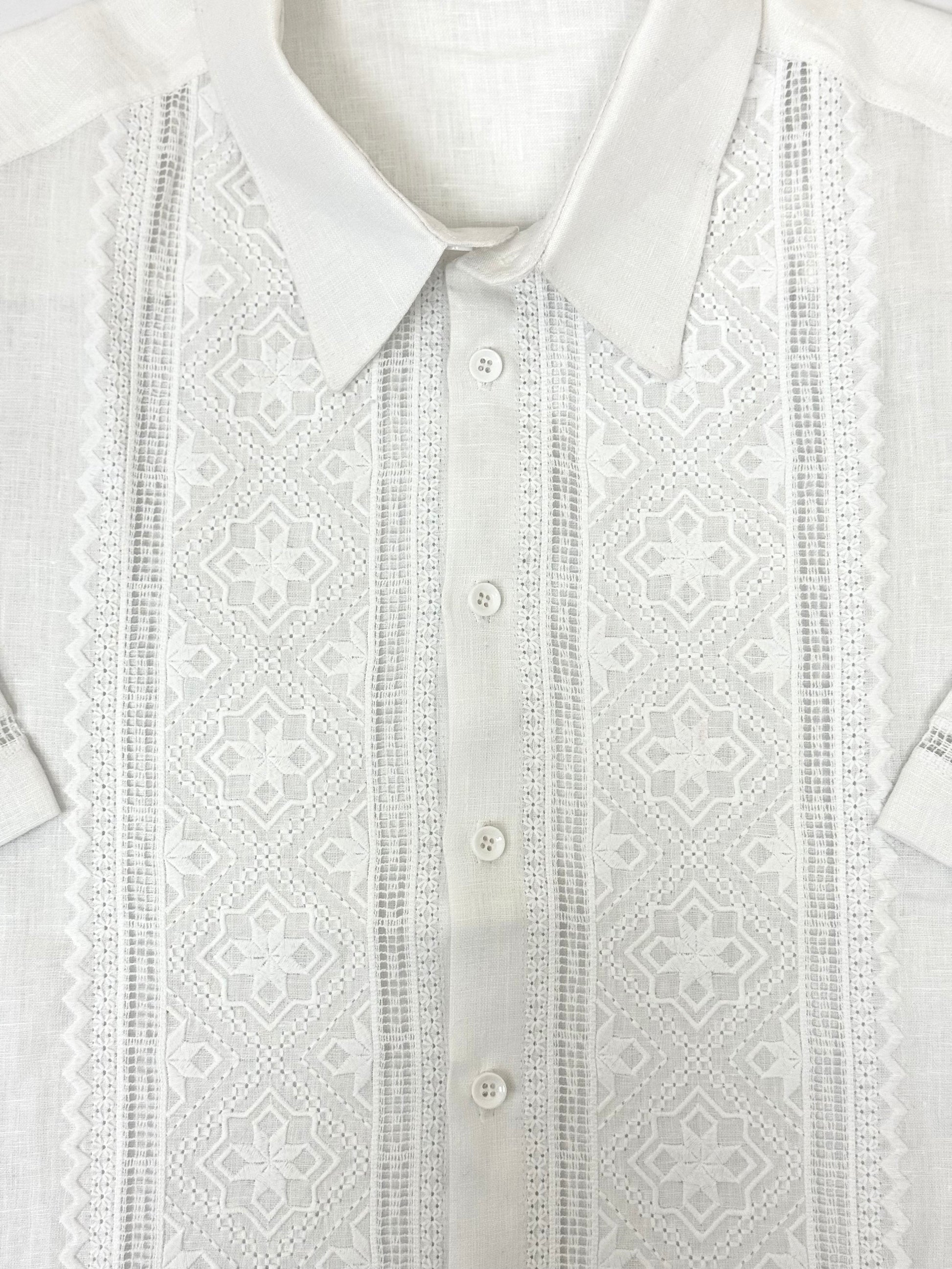Men’s White Linen Vyshyvanka With Traditional Hand-Embroidered Short Sleeve