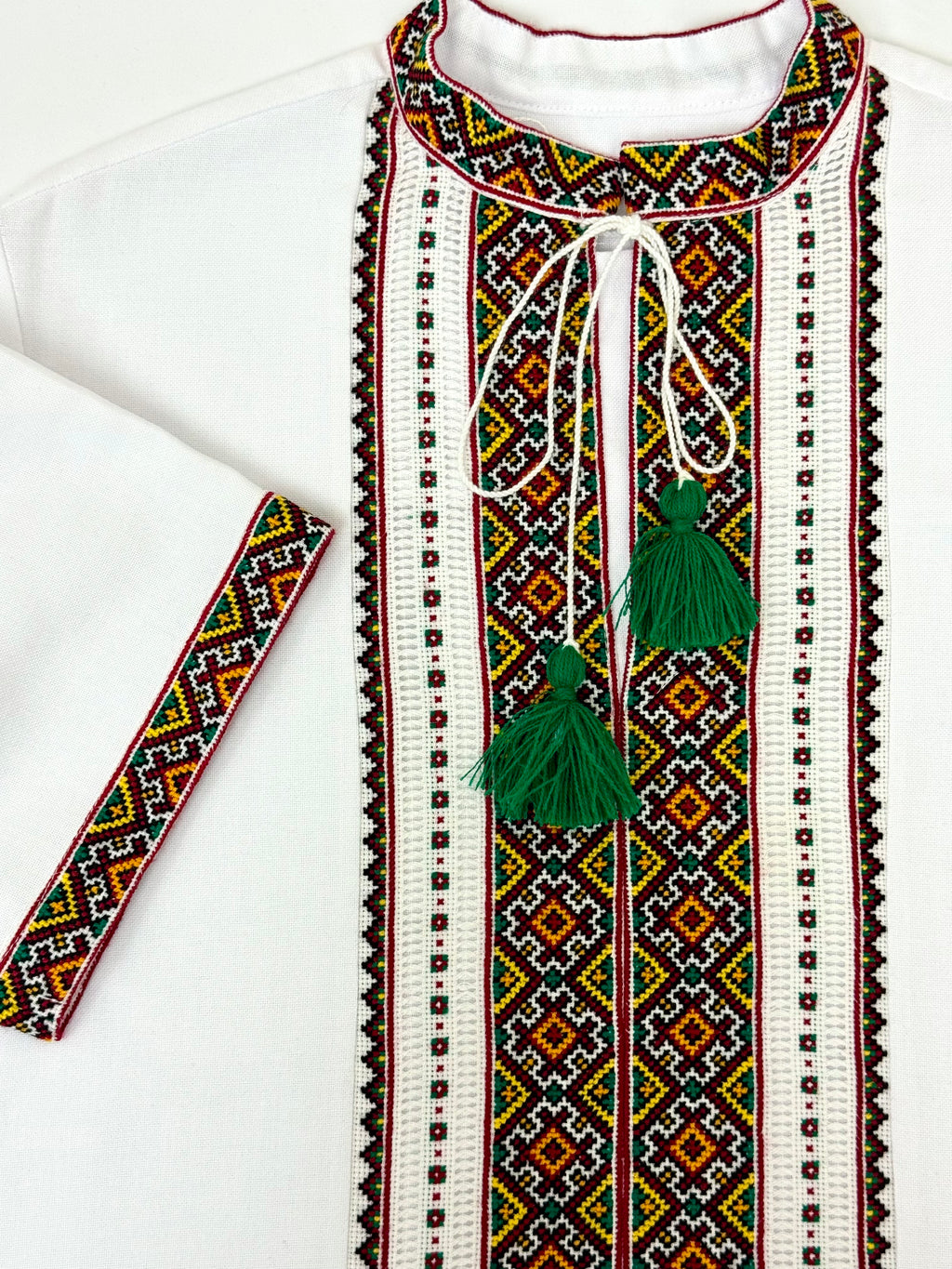 Mens Vyshyvanka White Linen Hand Embroidery In Ukrainian Traditions Short Sleeve