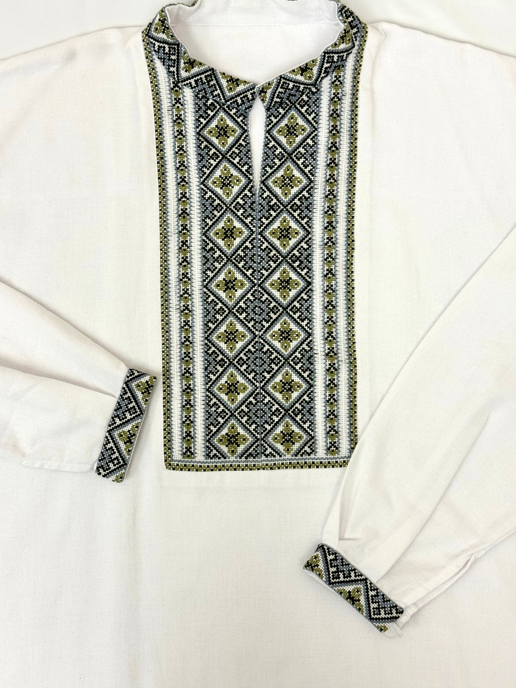 Men’s White Vyshyvanka Hand Embroidery In Ukrainian Traditions Long Sleeve
