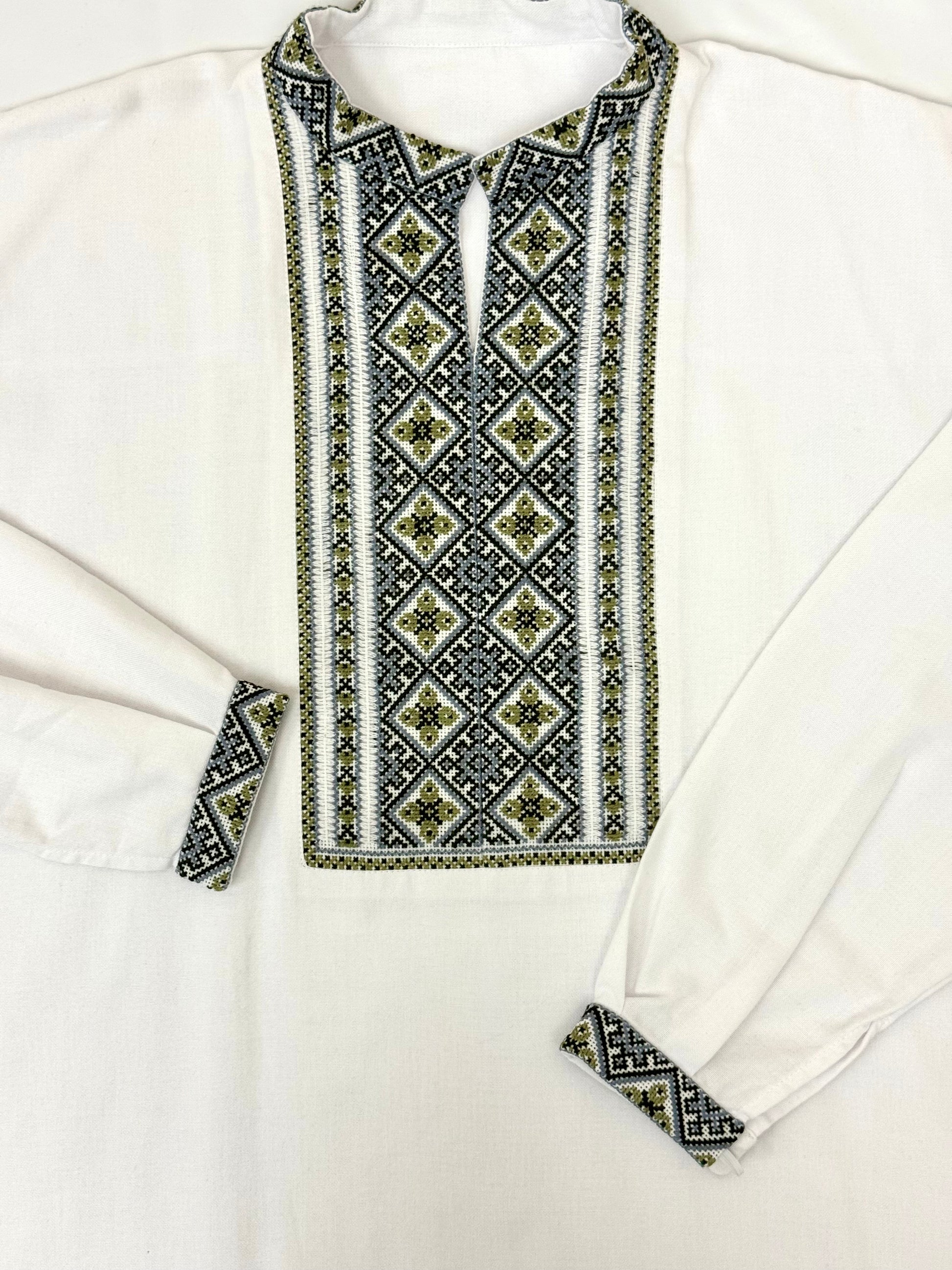 Men’s White Vyshyvanka Hand Embroidery In Ukrainian Traditions Long Sleeve