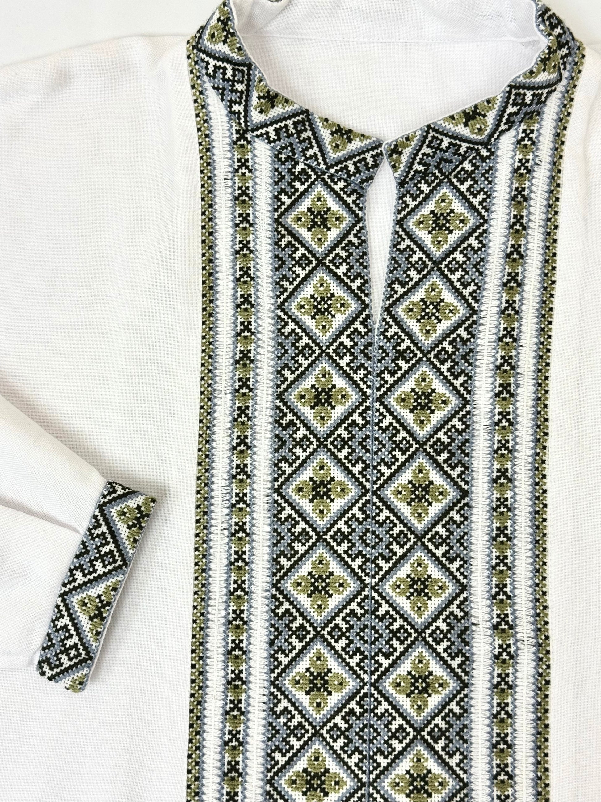 Men’s White Vyshyvanka Hand Embroidery In Ukrainian Traditions Long Sleeve