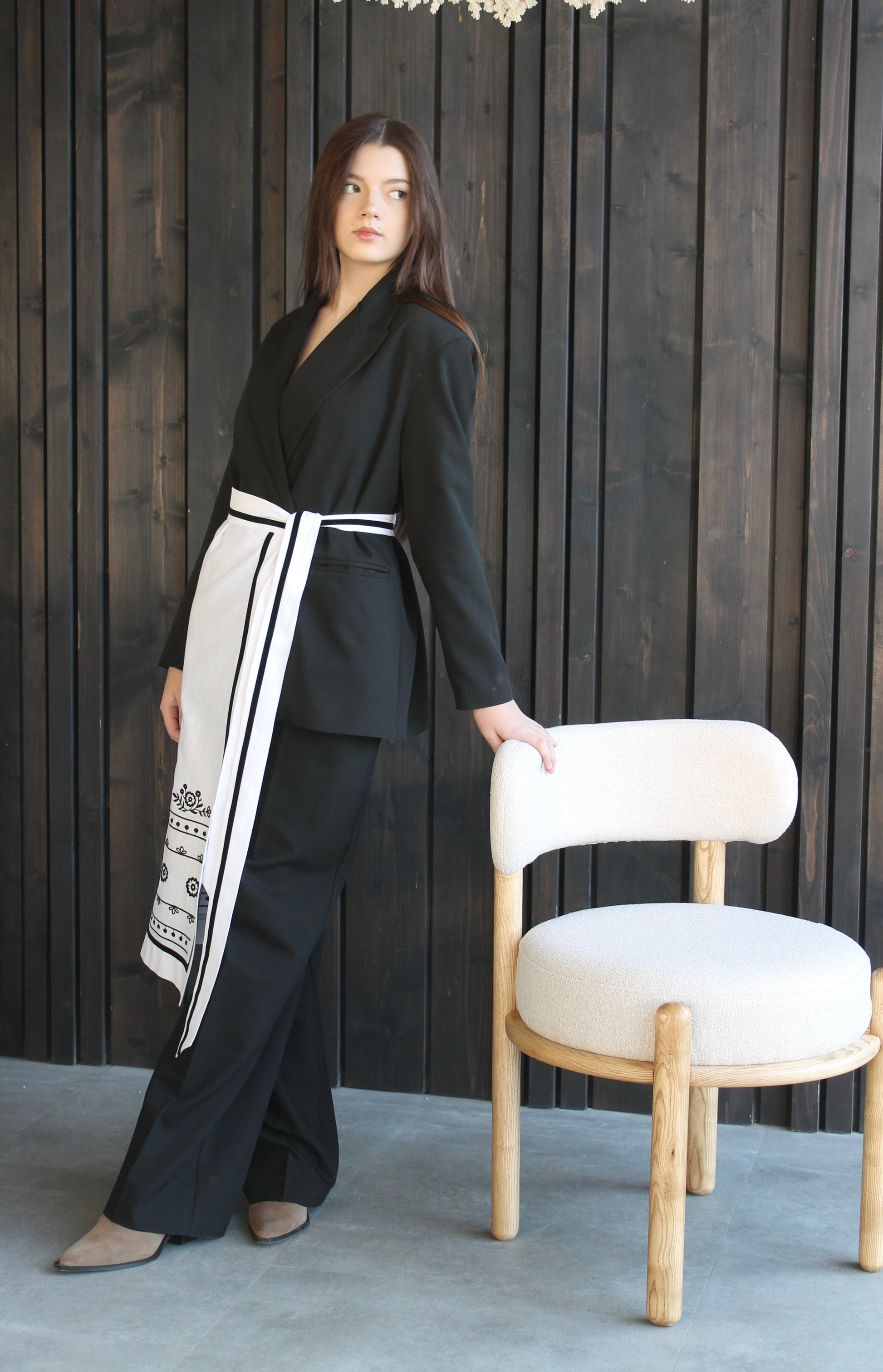 Authentic Folk Apron "Ptaha"