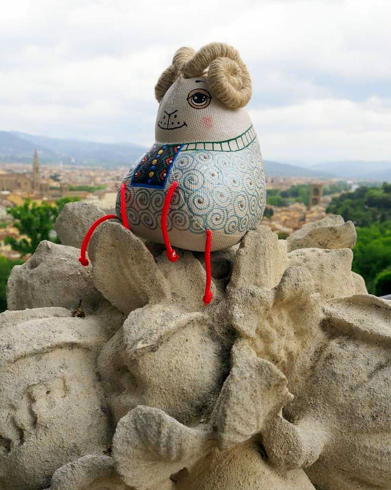Souvenir "Ram in an Embroidery (vanilla)