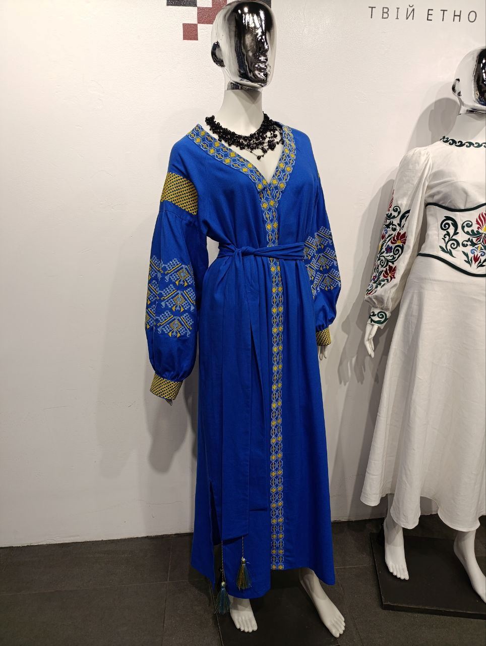 Embroidered dress "Melashka" (electric/blue)