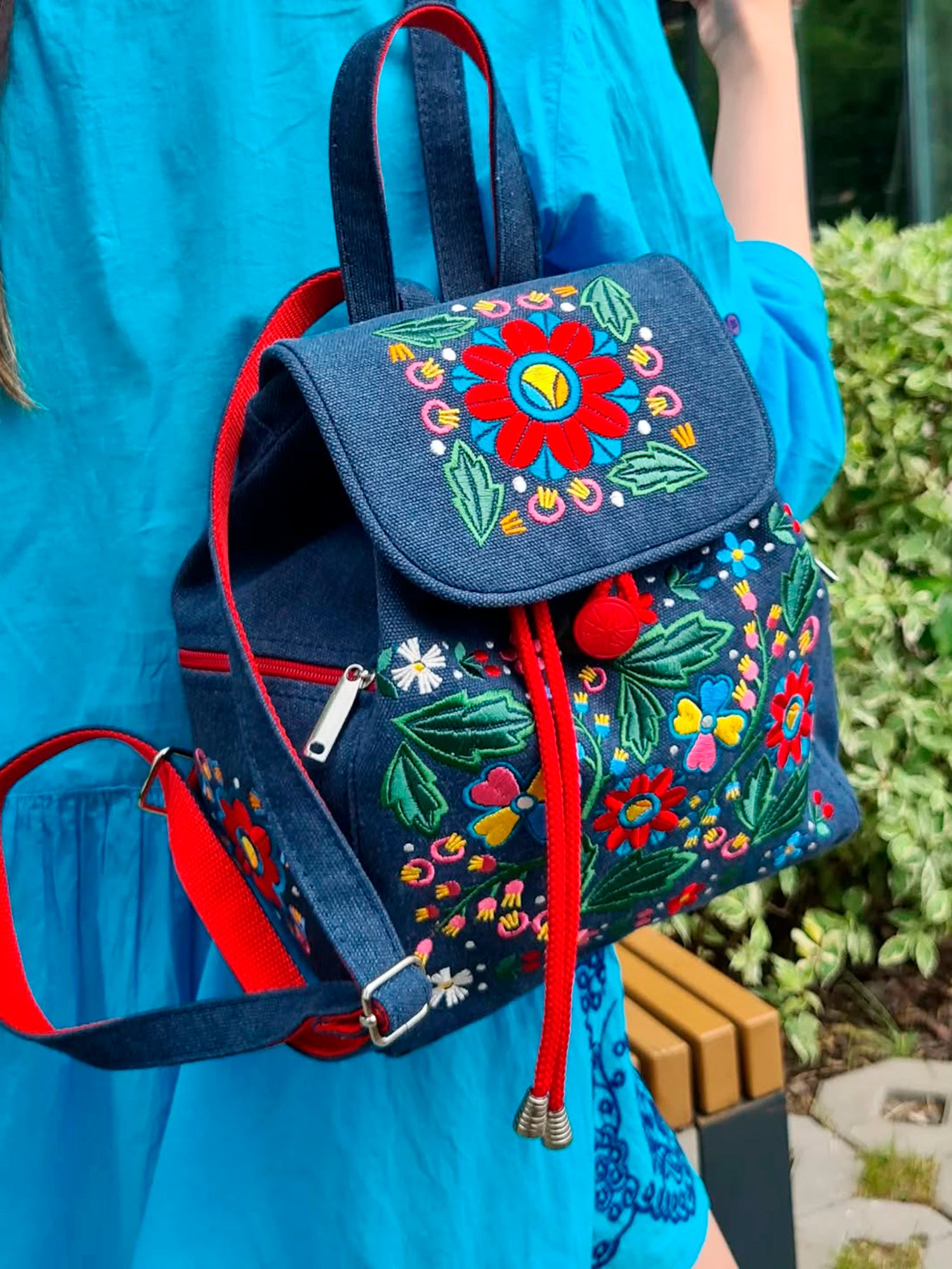 Backpack with "Unconquered" embroidery, blue
