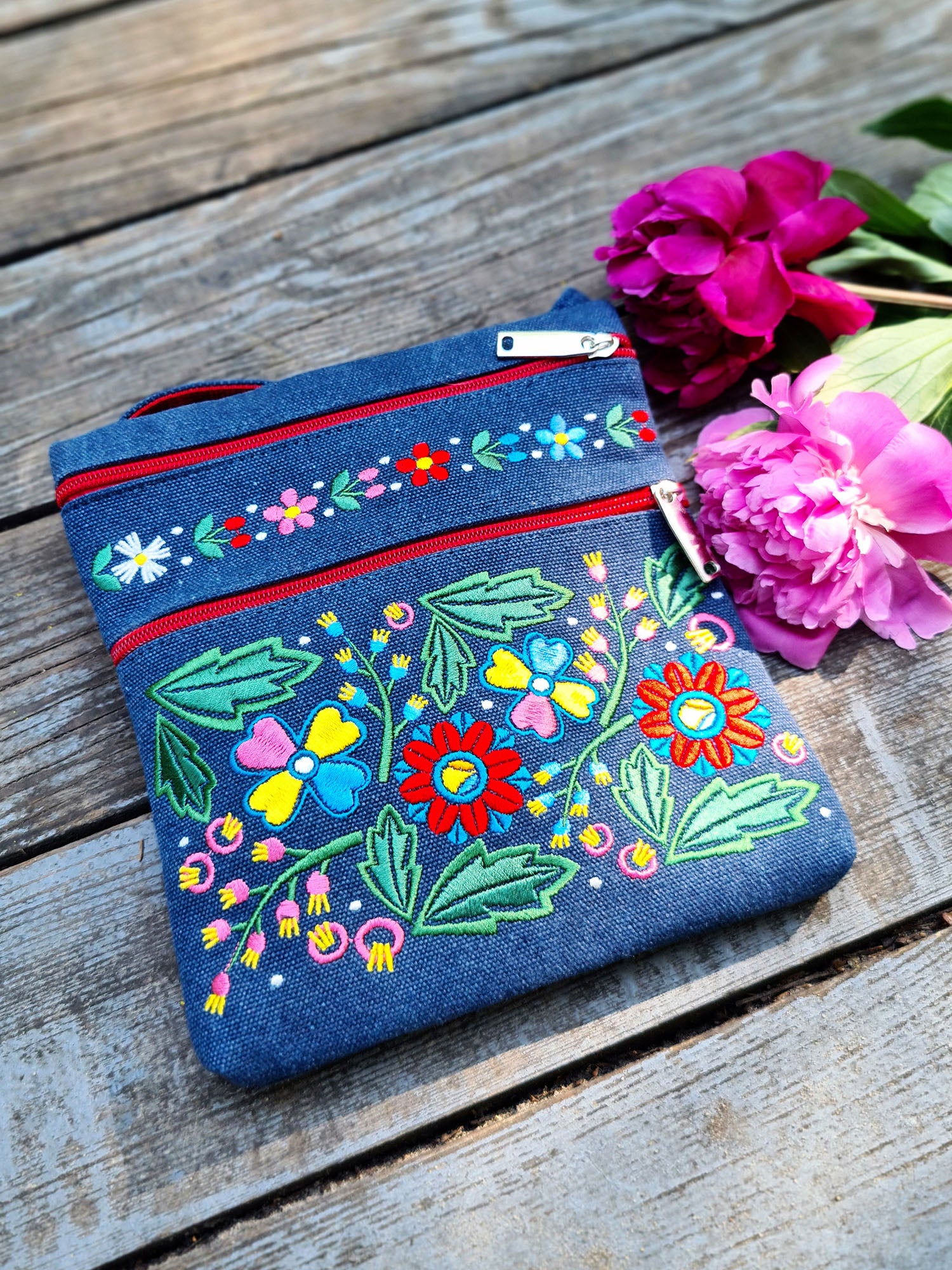 "Unconquered" Embroidered Bag